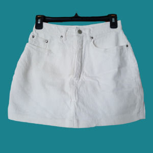 Juniors Skort Size 9/10 White